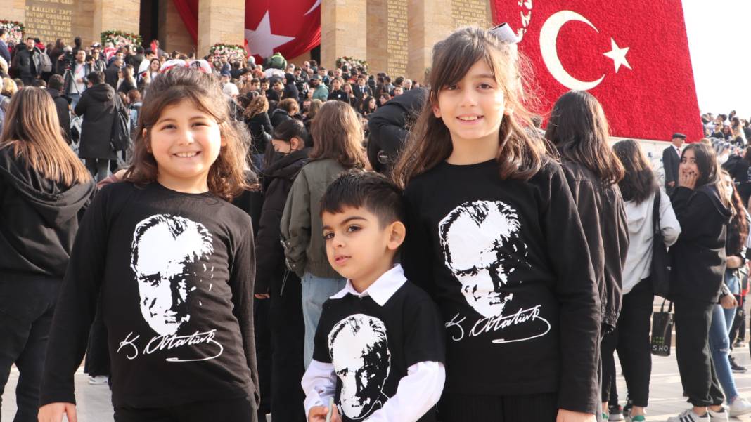 Anıtkabir’e akın ettiler... 'O umudu yaşatmak için bugün buradayız' 12